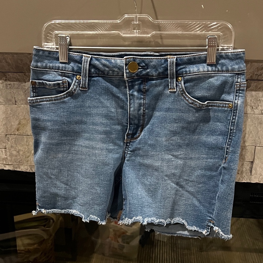 Seven Classic Blue Jean frayed hem Shorts size 10